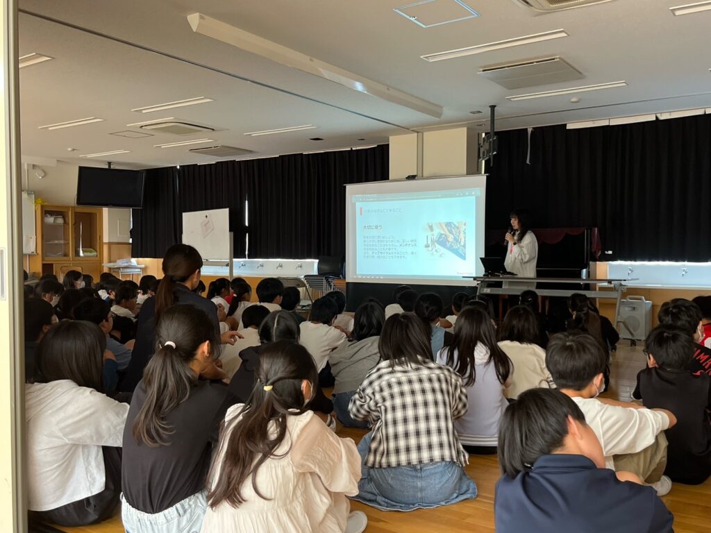 リユースショップに潜入！地域で学ぶ「職場体験学習&まち探検」